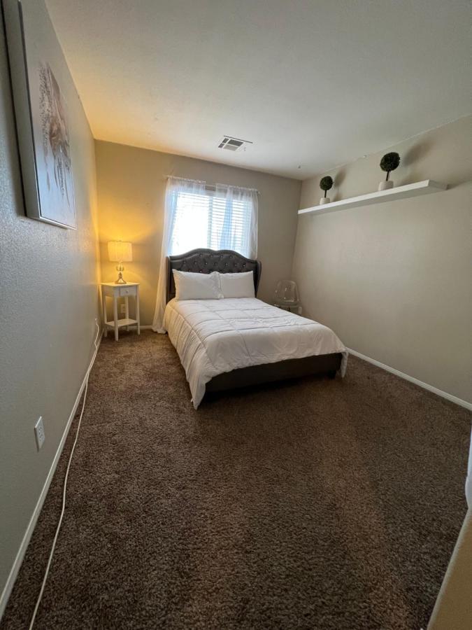 Privatunterkunft Spacious, Chic 3bd, Sleeps 8 Convenient To Everything Las Vegas
